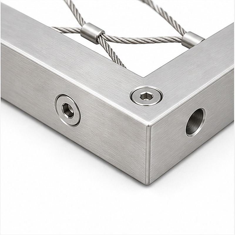 Elongated Diamond Mesh Panel — Silver appearance